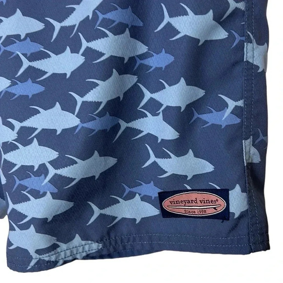 Vineyard Vines short swim trunks,men size 28.Blue, side zip pocket,whale,logo - Picture 7 of 15